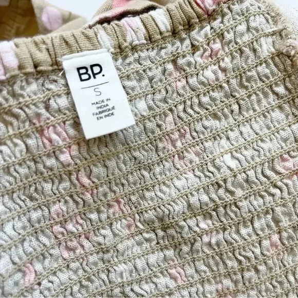 BP BUTTON FRONT LINEN BLEND TANK IN BEIGE- PINK SOPHIE FLORAL NWT - Picture 7 of 7